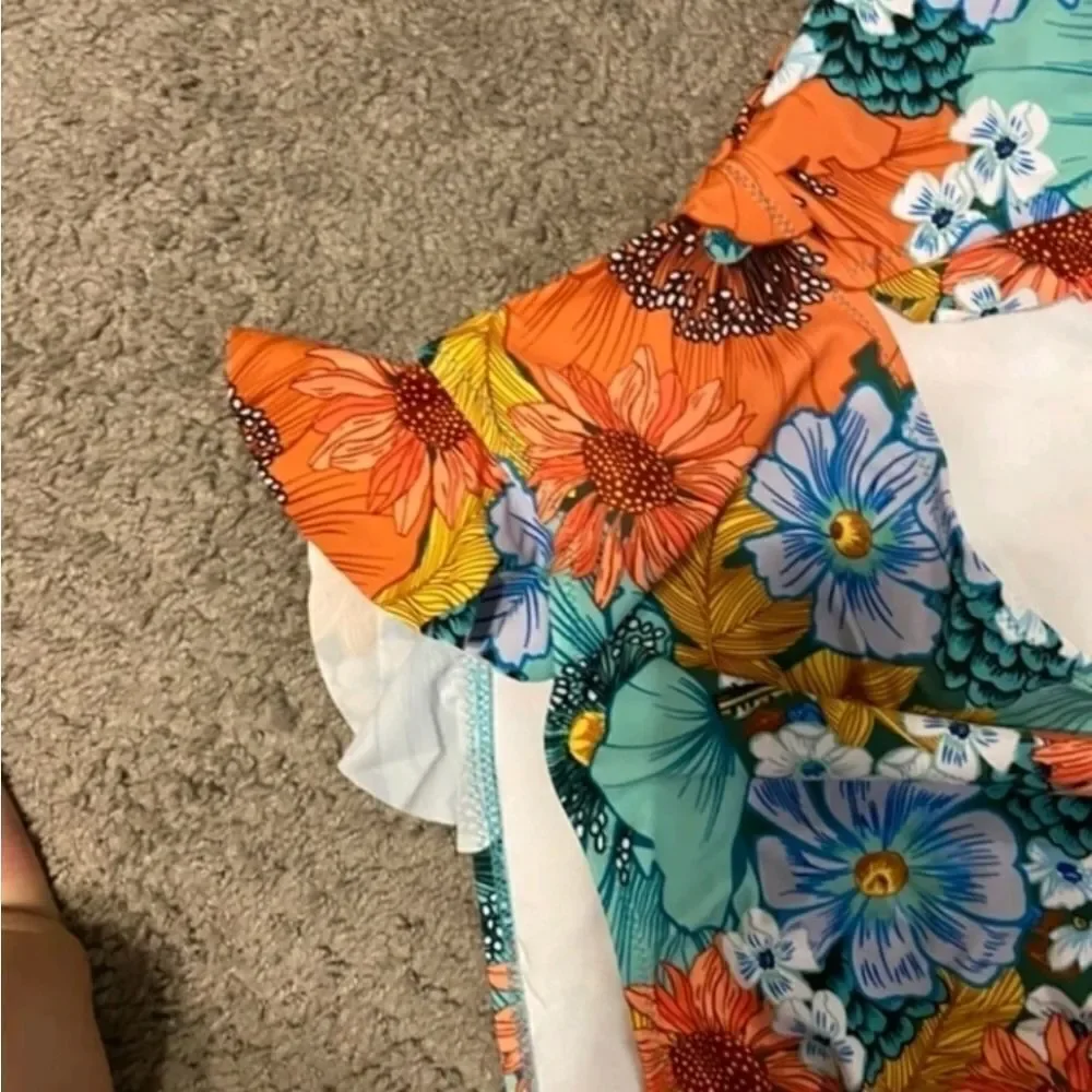 Cut-out MULTICOLORED FLORAL CUT OUT KNOT RUFFLE SWIMSUIT SZ 3X